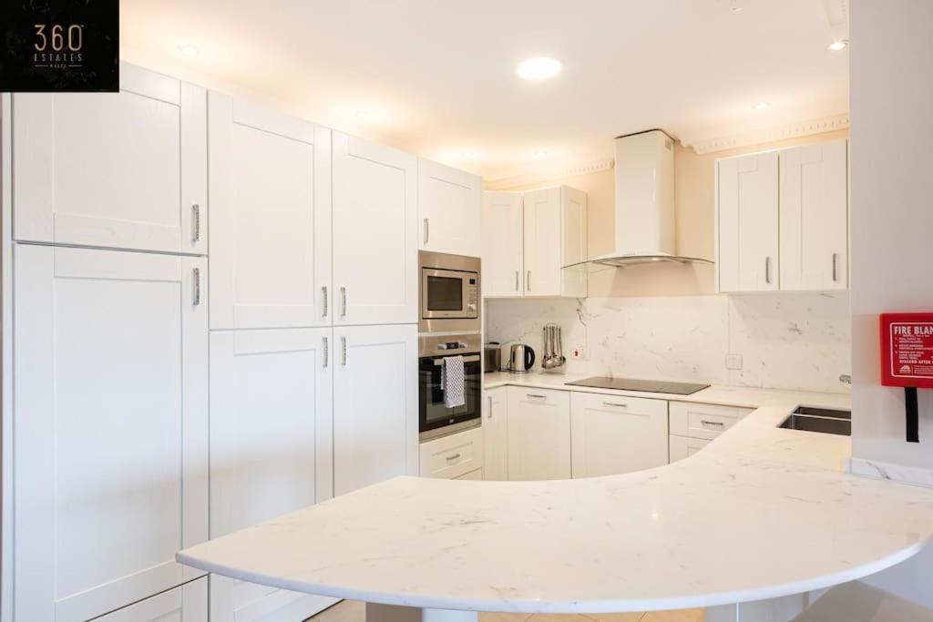 One Of A Kind, Seafront Property In St Georges Bay By 360 Estates Saint Julian's Екстериор снимка